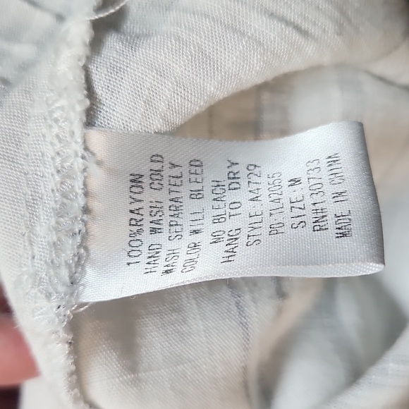 Umgee. Butterfly sleeve gray&white top. Size M. High Low Waist. Crossover fron - Picture 5 of 6